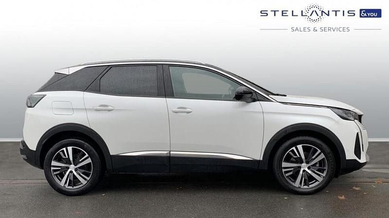 Used Peugeot 3008 Allure+ 134 HP (98 kW) 2023 White SUV