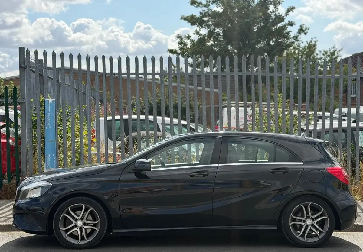 Used Mercedes A200 136 HP (100 kW) 2014 Black Hatchback