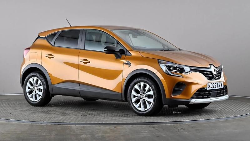 Orange Used 2022 Renault Captur Iconic SUV | £12,298 (Fair price) - Image 1/4