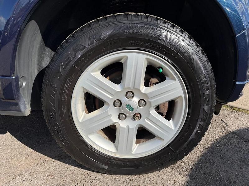 Used Land Rover Freelander 2 190 HP (139 kW) 2013 Blue SUV