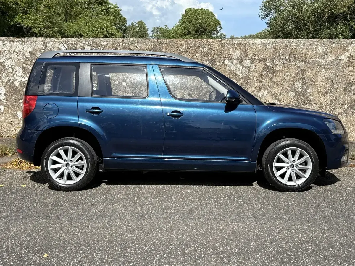 Used Skoda Yeti 105 HP (77 kW) 2014 Blue SUV