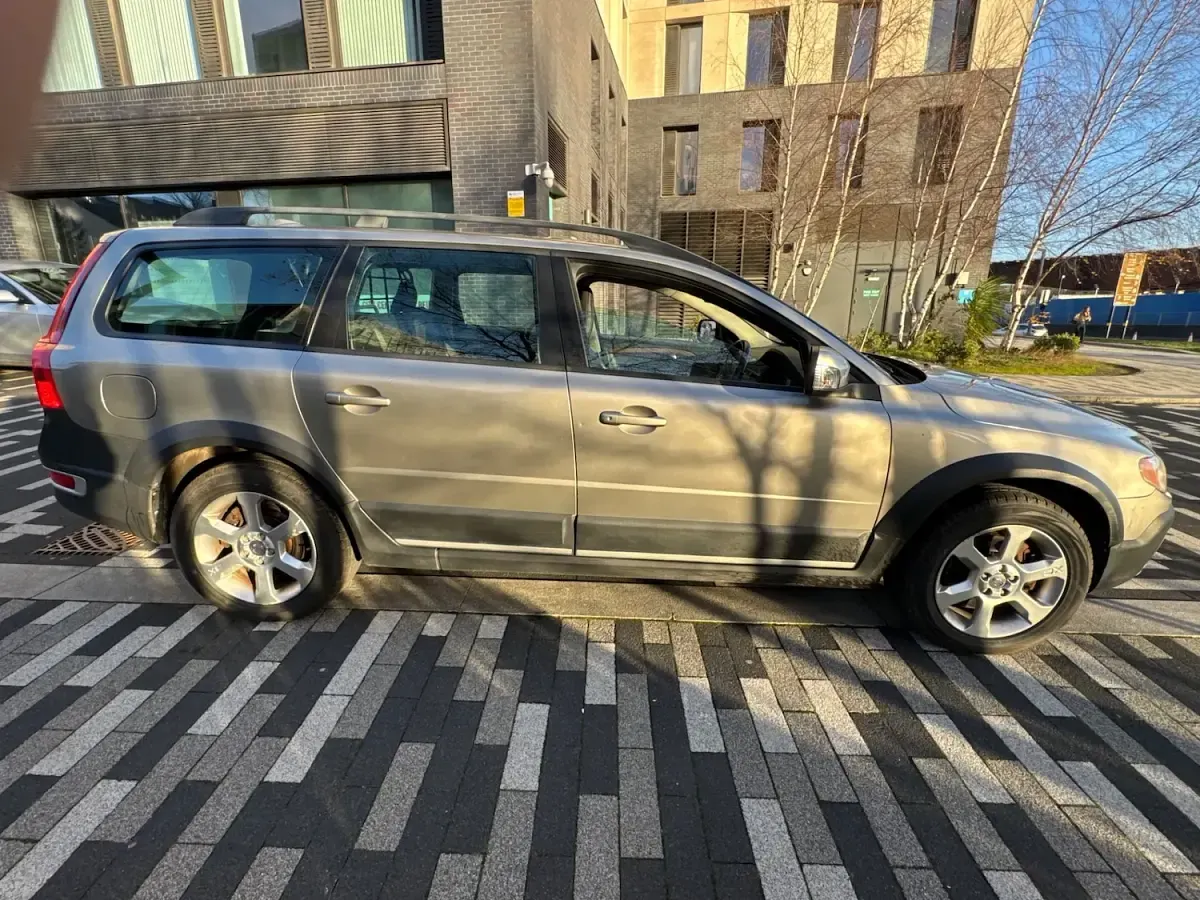 Used Volvo XC70 SE 2009 Gold Estate