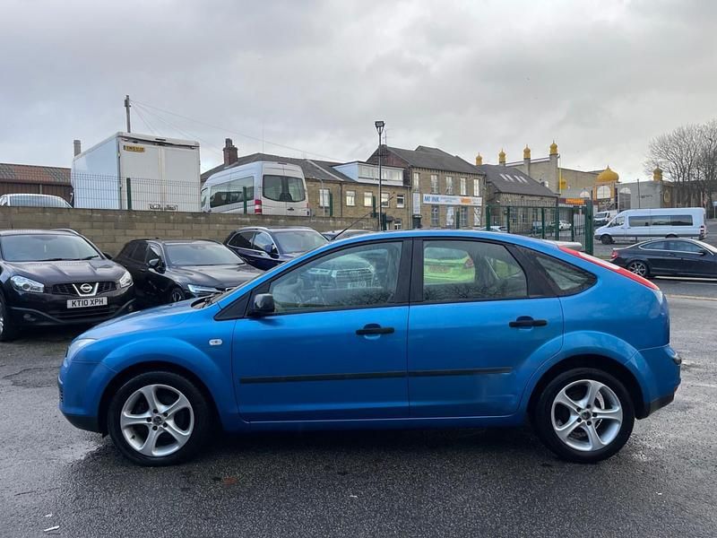 Used Ford Focus 115 HP (84 kW) 2005 Blue Hatchback