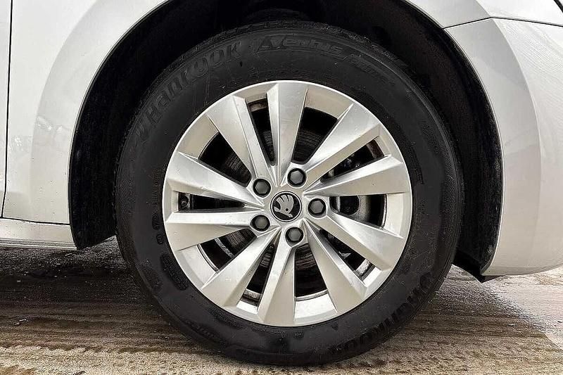 Used Skoda Octavia SE Technology 150 HP (110 kW) 2025 Brilliant silver metallic Estate