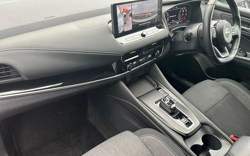 Used Nissan Qashqai N-Connecta 190 HP (139 kW) 2023 Red SUV