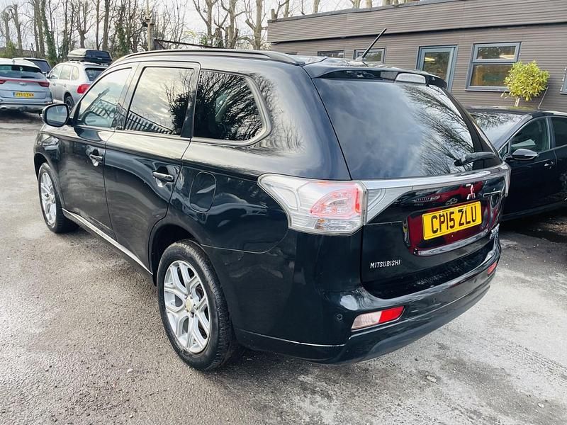Used Mitsubishi Outlander P-HEV 2015 Black Estate