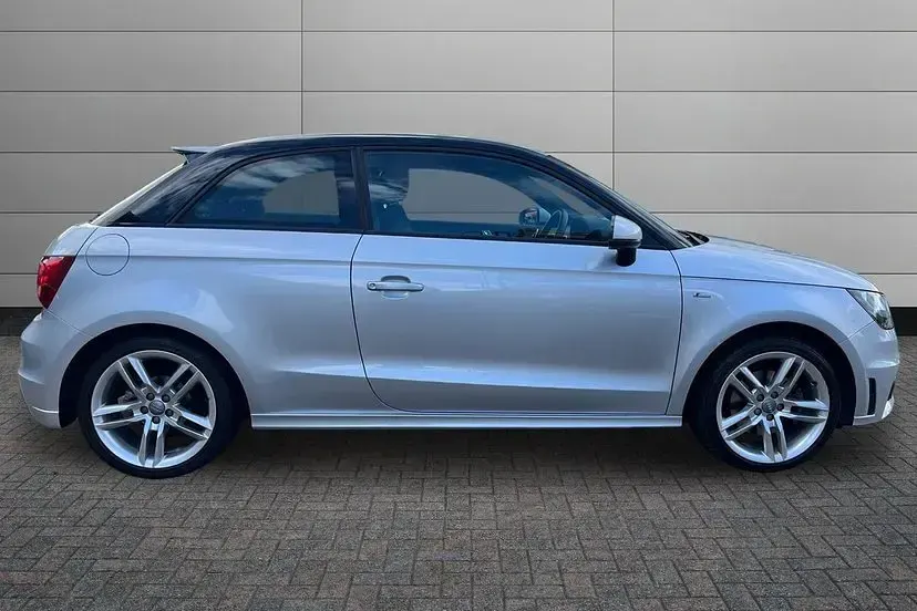 Used Audi A1 S-Line 122 HP (89 kW) 2013 Brilliant black Hatchback