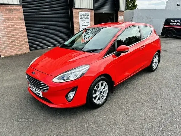 Used Ford Fiesta Zetec 100 HP (73 kW) 2018 Red Hatchback