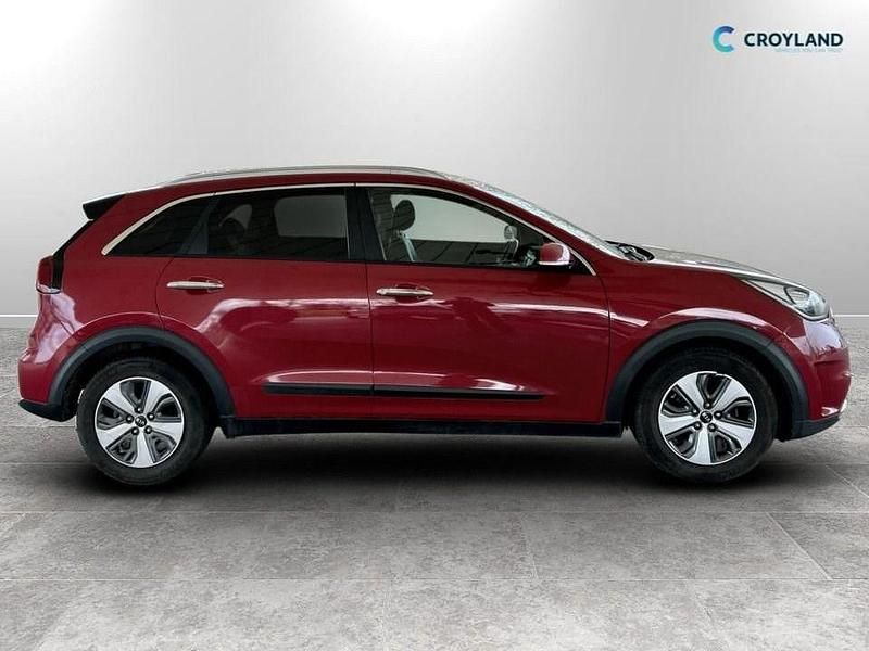 Used Kia Niro 139 HP (102 kW) 2017 Red SUV
