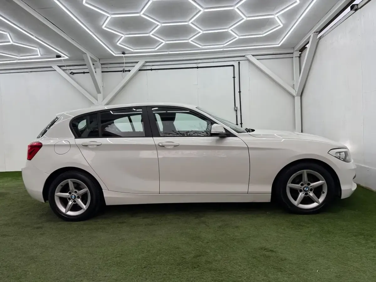 Used BMW 116 Efficient Dynamics 114 HP (83 kW) 2017 White Hatchback