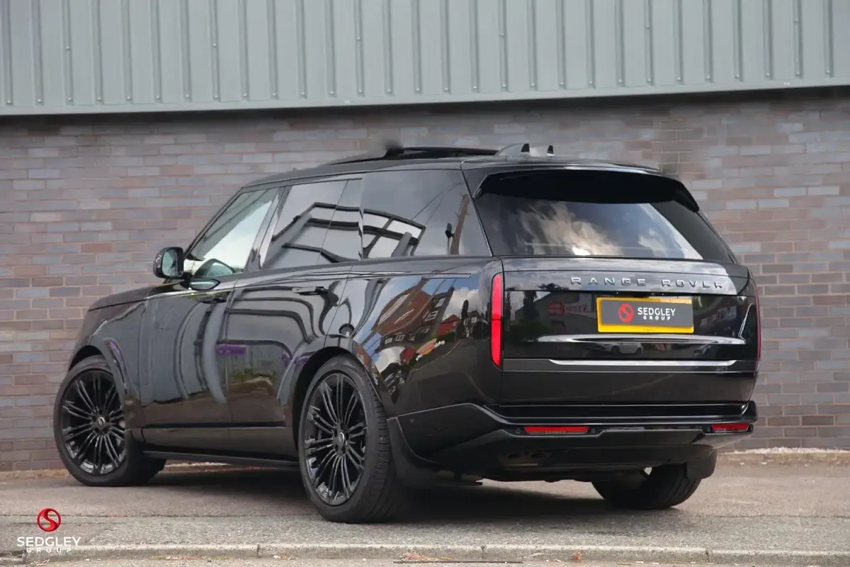Used Land Rover Range Rover SE 2024 Black SUV