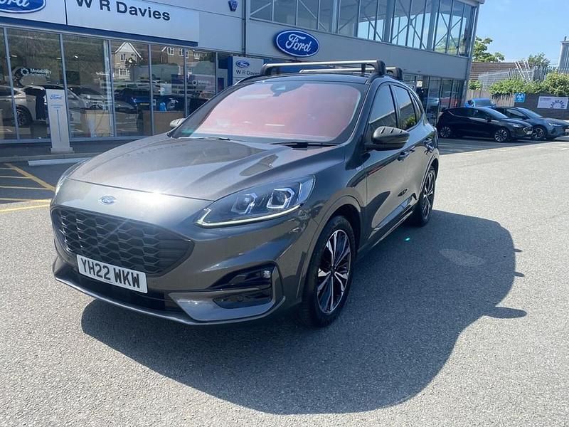 Usado Ford Kuga ST-Line X 2022 Gris SUV