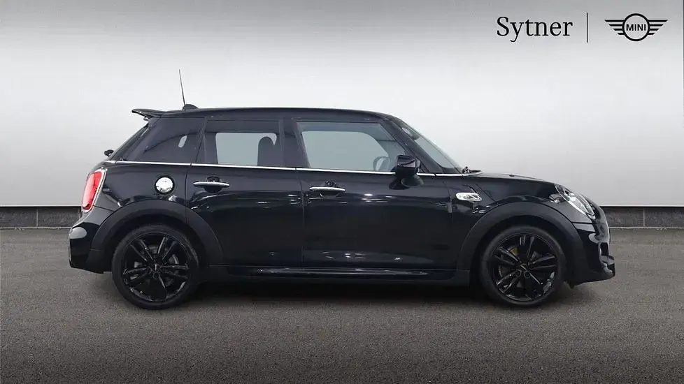 Used Mini Cooper S Hatch 189 HP (139 kW) 2019 Black Hatchback