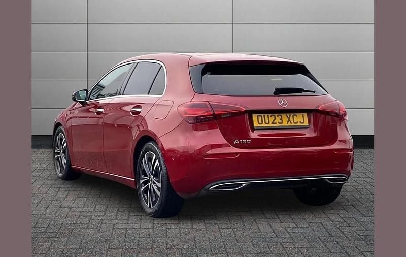 Used Mercedes A180 Executive 134 HP (98 kW) 2023 Red Hatchback