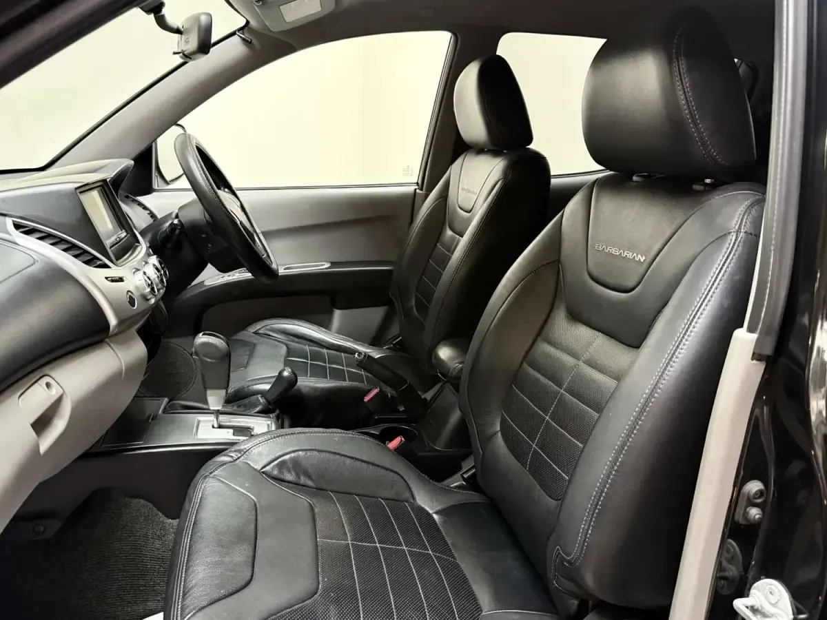 Usado Mitsubishi L200 178 HP (130 kW) 2010 Preto Pickup