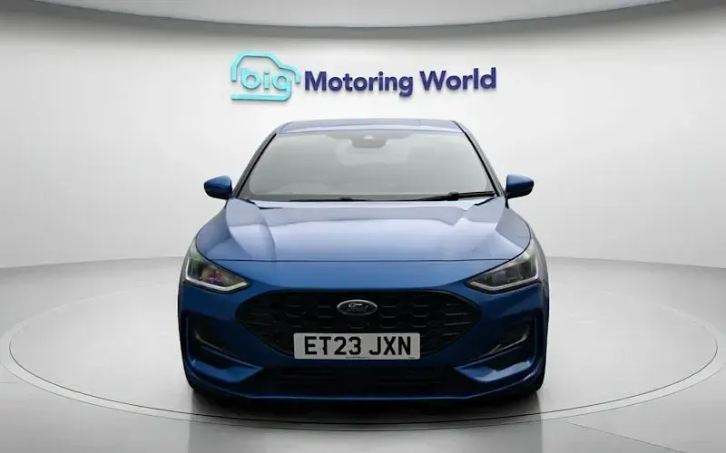 Used Ford Focus ST-Line 125 HP (91 kW) 2023 Blue Hatchback