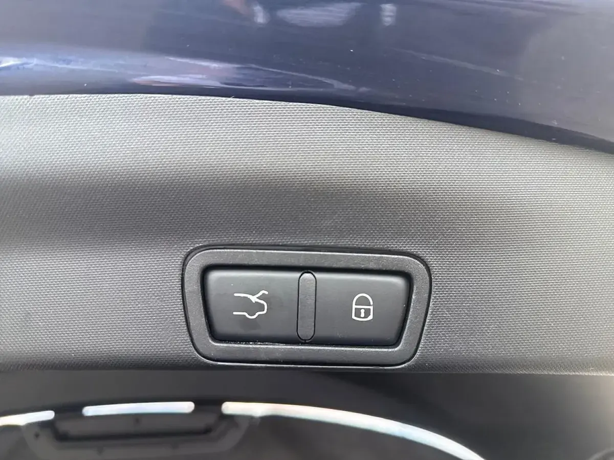Used Alfa Romeo Stelvio Edizione Speciale 210 HP (154 kW) 2019 Blue SUV