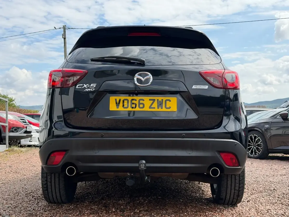 Second-hand Mazda CX-5 Inclusive 175 CP (128 kW) 2016 Negru SUV
