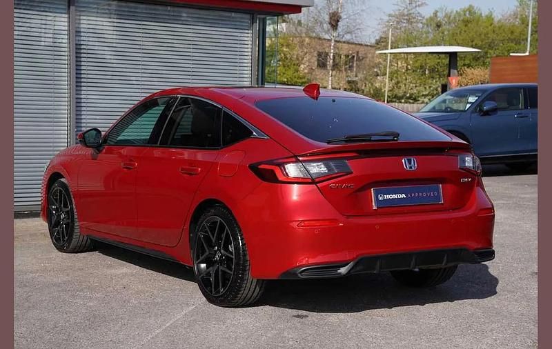Used Honda Civic Advance 143 HP (105 kW) 2025 Red Hatchback