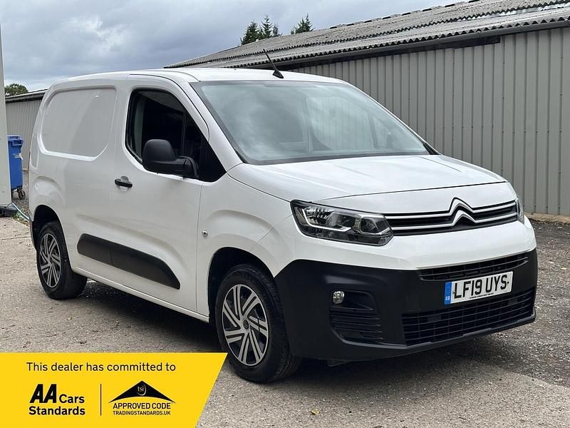 White Used 2019 Citroën Berlingo Start MPV | £6,995 (Fair price) - Image 1/4