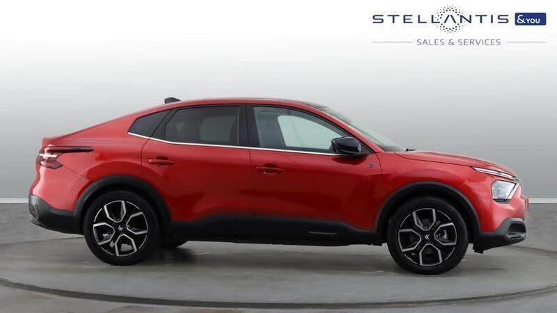 Red Used 2023 Citroën e-C4 Shine SUV | £16,990 (Fair price) - Image 1/4