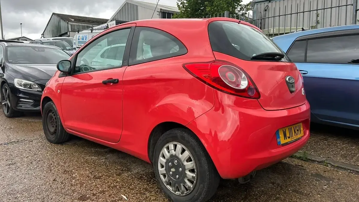 Used Ford Ka Studio 69 HP (50 kW) 2011 Red Hatchback