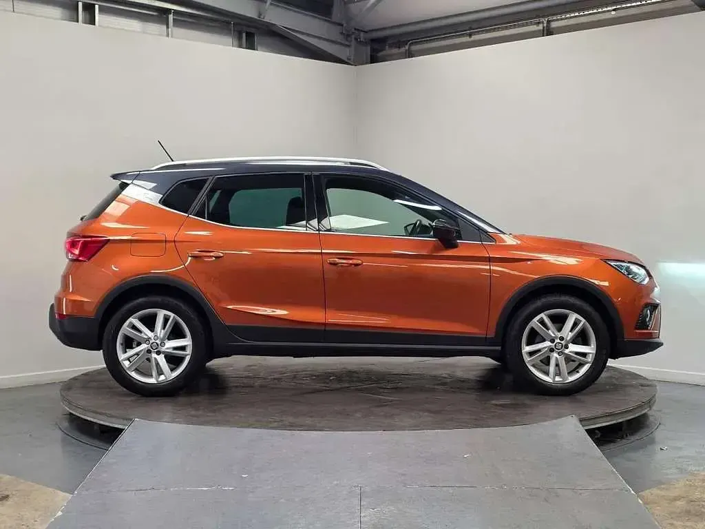 Used Seat Arona FR 113 HP (83 kW) 2020 Orange SUV