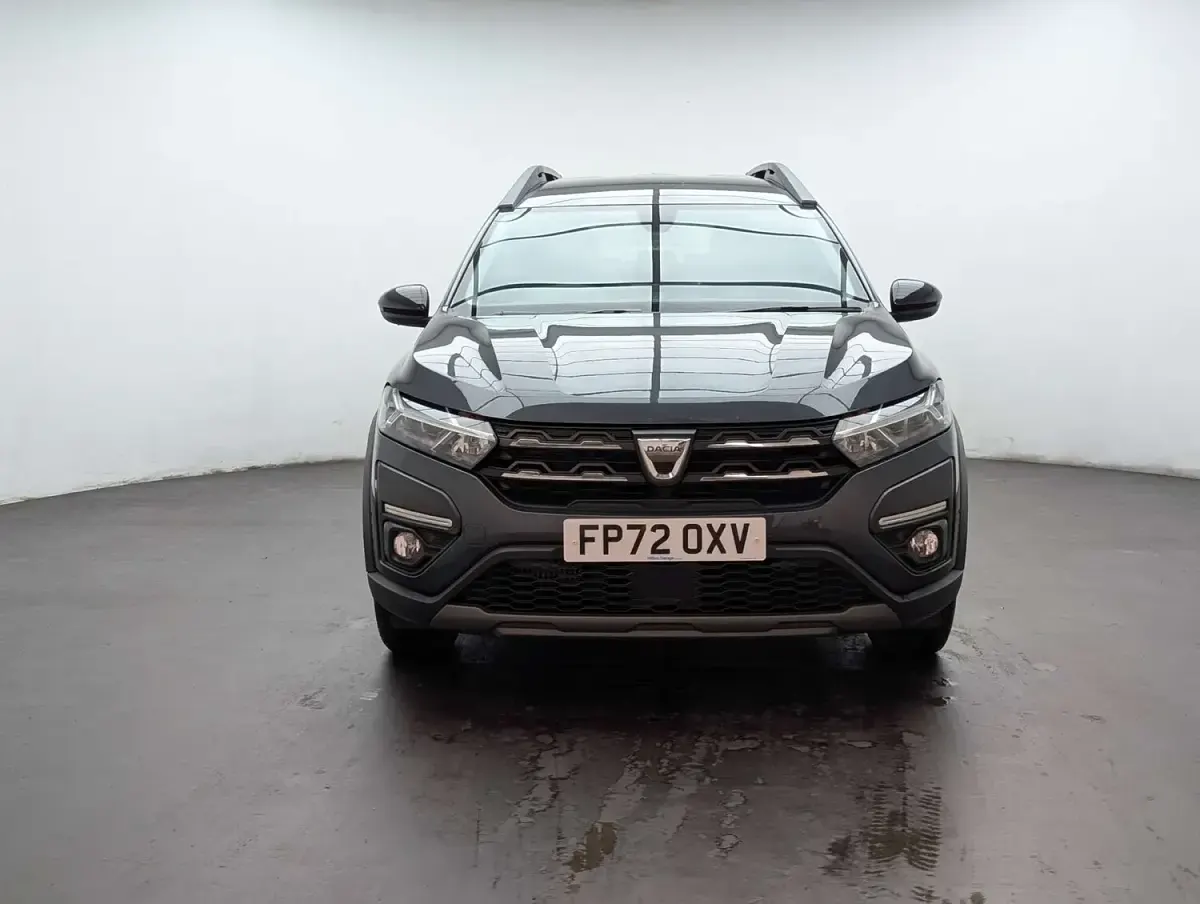 Used Dacia Jogger Extreme 110 HP (80 kW) 2022 Grey MPV