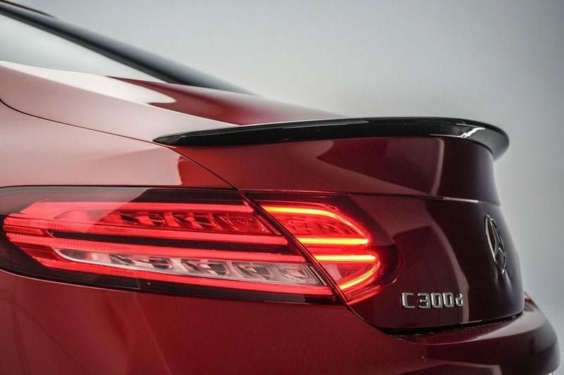 Used Mercedes C300 AMG Line Premium 245 HP (180 kW) 2019 Red Coupe