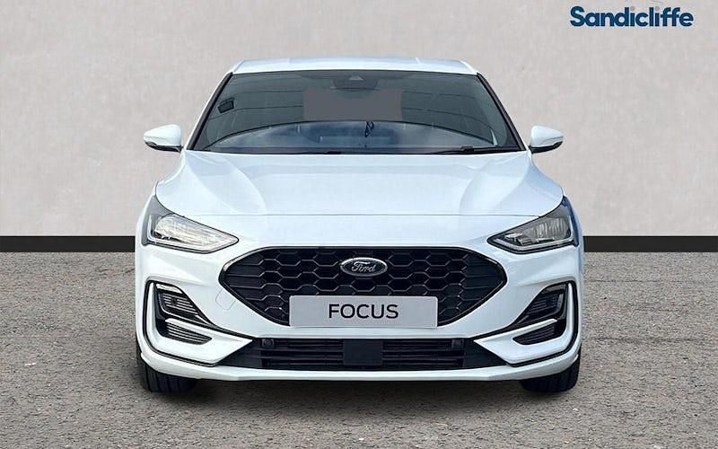 Used Ford Focus ST-Line X 125 HP (91 kW) 2024 White Hatchback