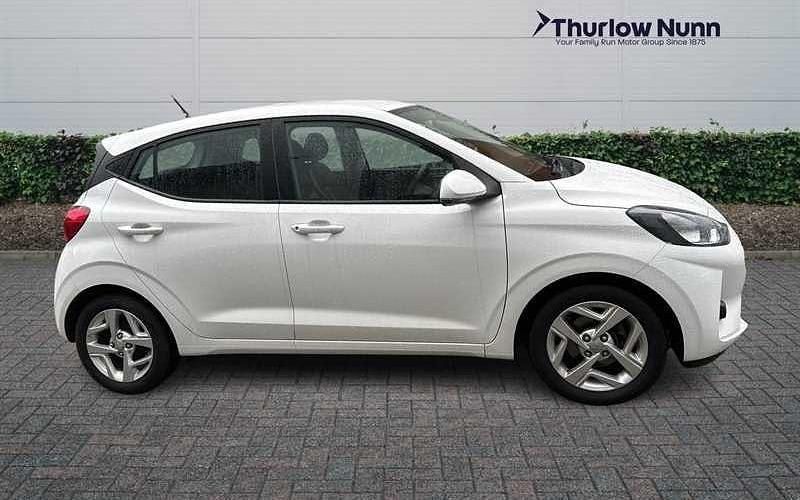 Used Hyundai i10 SE 67 HP (49 kW) 2023 Hatchback