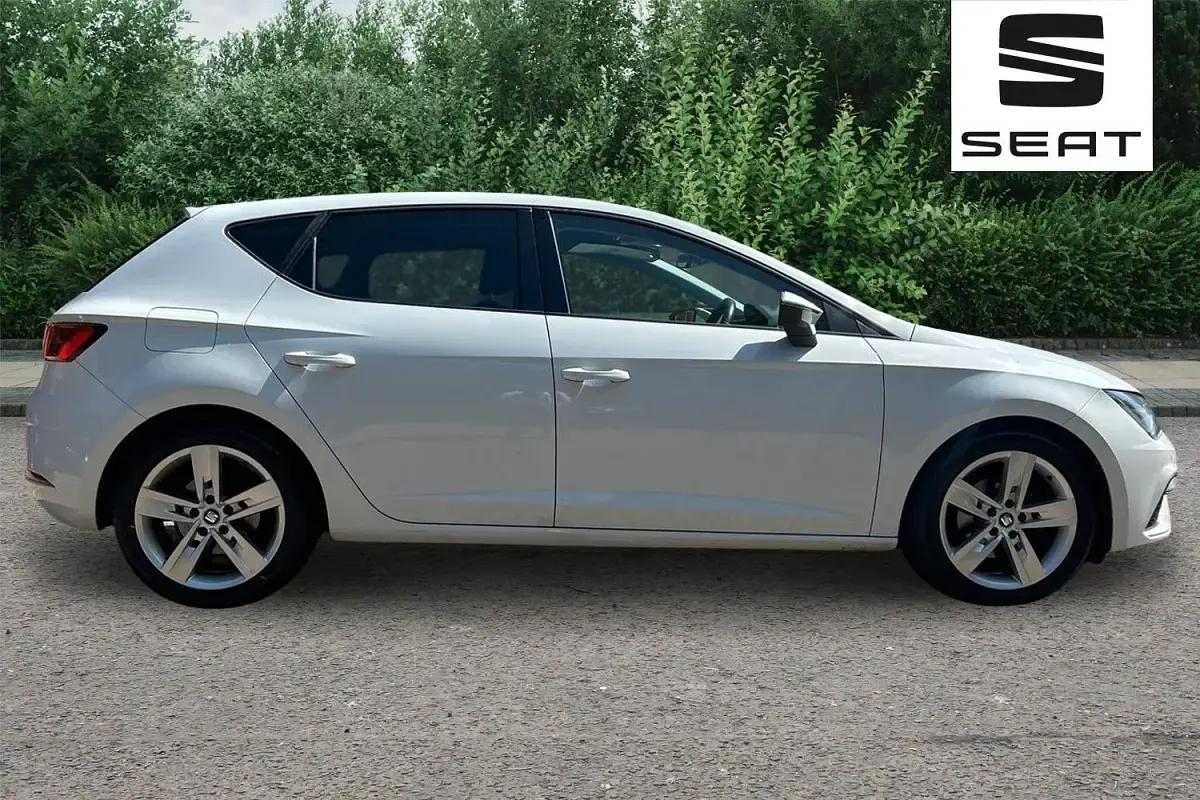Used Seat Leon FR 150 HP (110 kW) 2020 White
