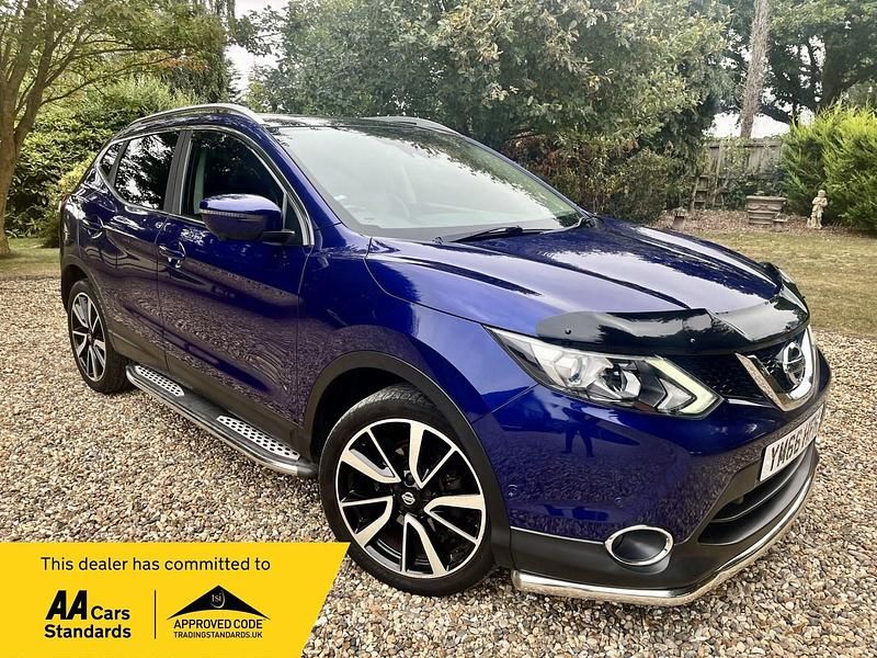 Blue Used 2016 Nissan Qashqai Tekna SUV | £9,995 (Fair price) - Image 1/3