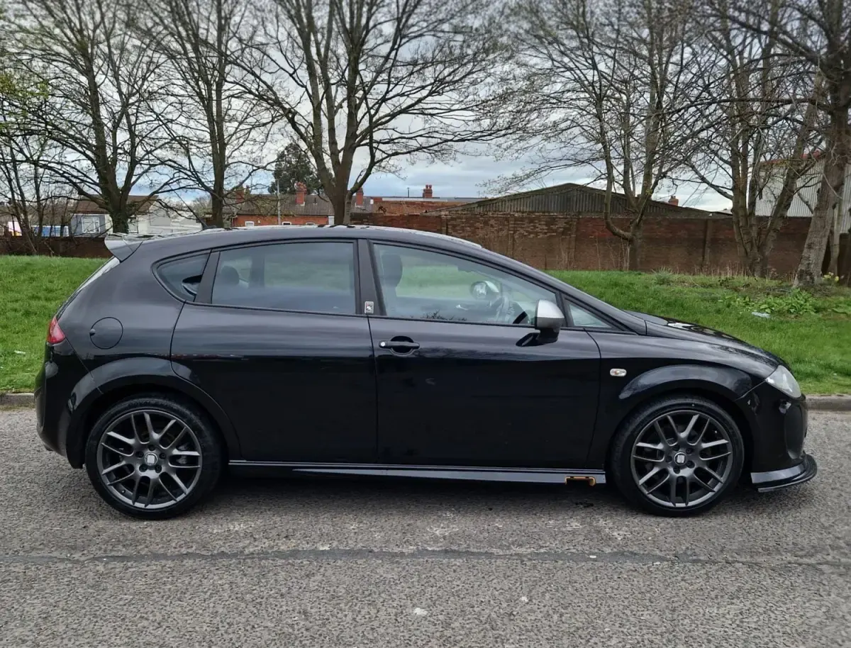 Second-hand Seat Leon FR 170 CP (125 kW) 2012 Negru Hatchback