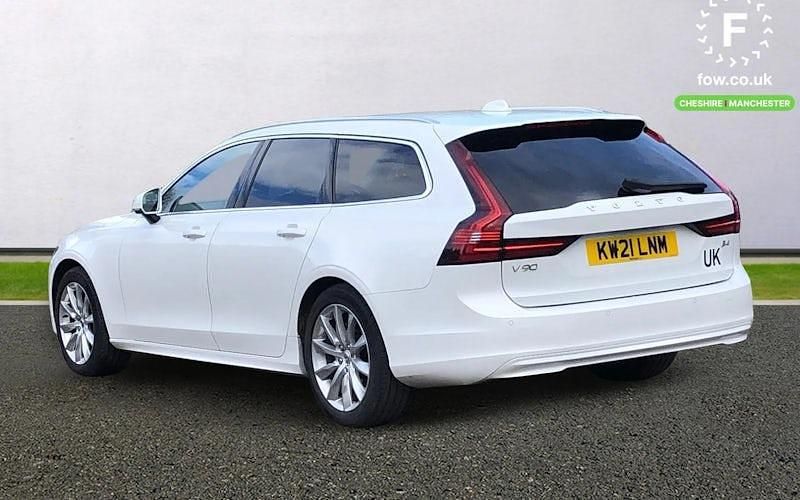 Used Volvo V90 Momentum 197 HP (144 kW) 2021 Estate