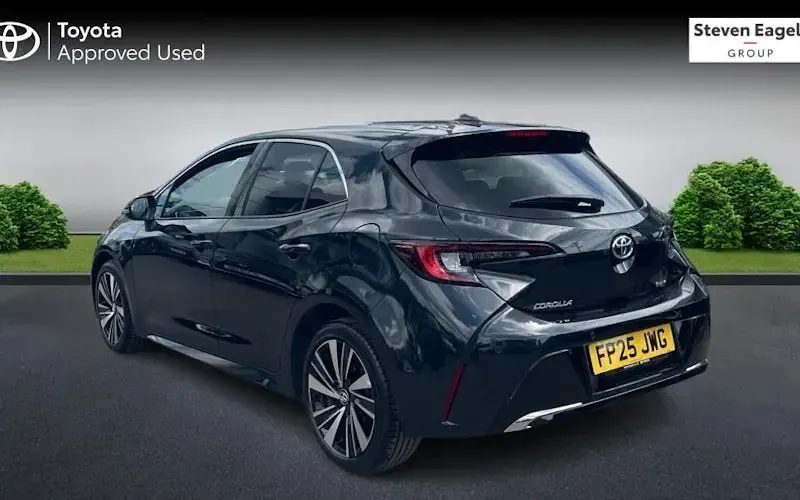 Second-hand Toyota Corolla Design 140 CP (102 kW) 2026 Hatchback