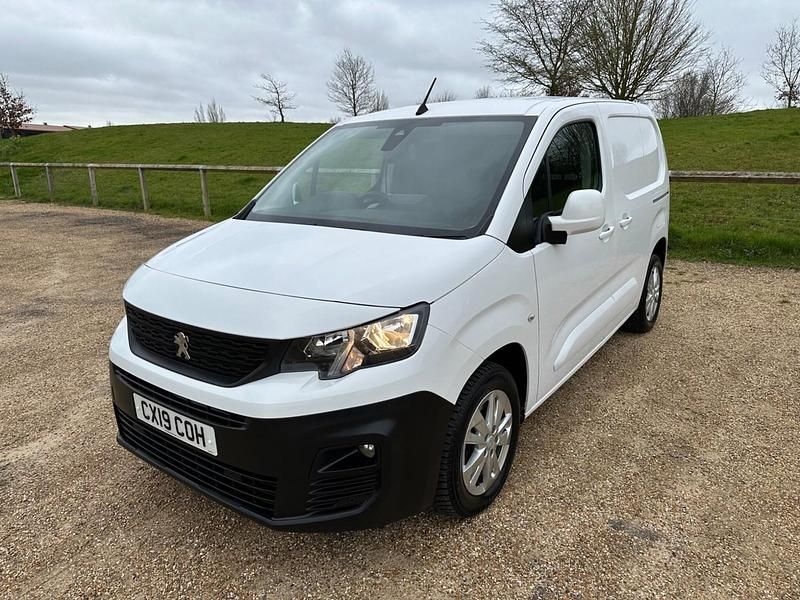 Used Peugeot Partner S 2019 White MPV
