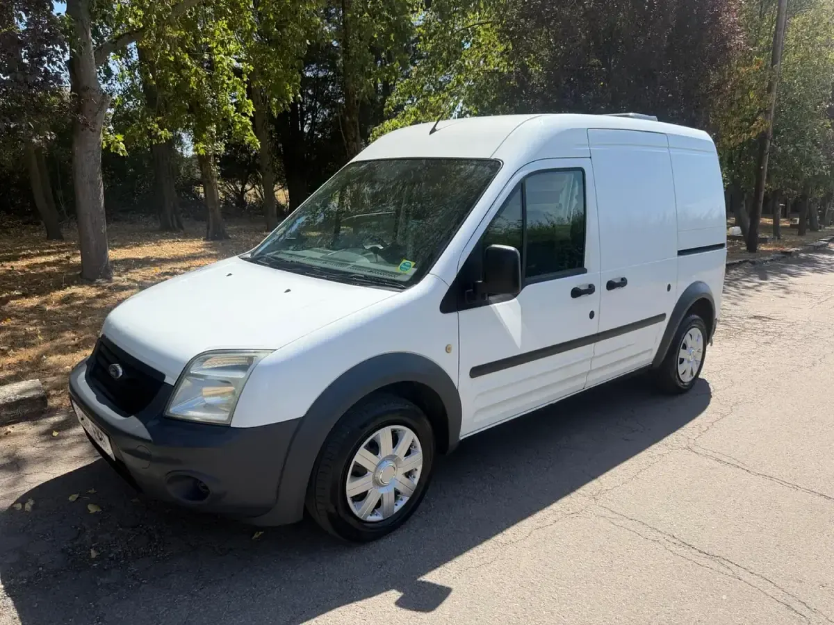 Used Ford Transit 90 HP (66 kW) 2011 White Van