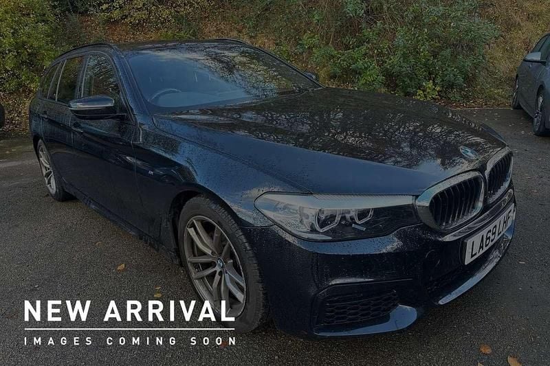 Black Used 2019 BMW 520 M Sport Estate | £22,400 (Fair price) - Image 1/4