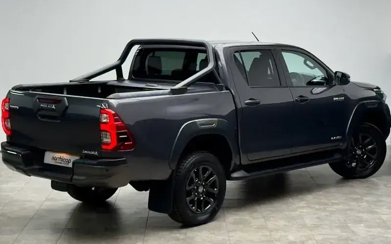 Used Toyota HiLux 204 HP (150 kW) 2024 Pickup