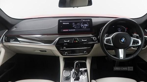 Used BMW 530 M Sport 282 HP (207 kW) 2022 Red Sedan