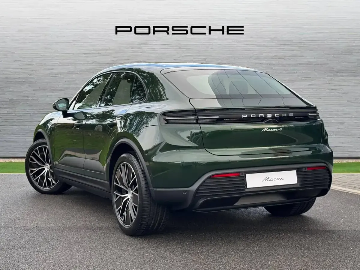 Used Porsche Macan 300 kW (408 HP) 2025 Oak green metallic neo SUV
