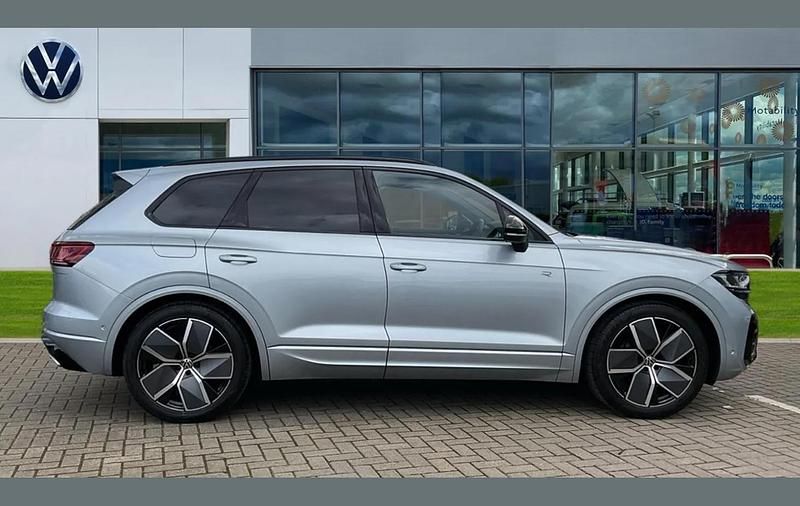 Used VW Touareg Black Edition 286 HP (210 kW) 2025 Oyster silver metallic SUV