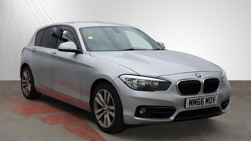 Used BMW 118 Sport Line 150 HP (110 kW) 2017 Silver Hatchback