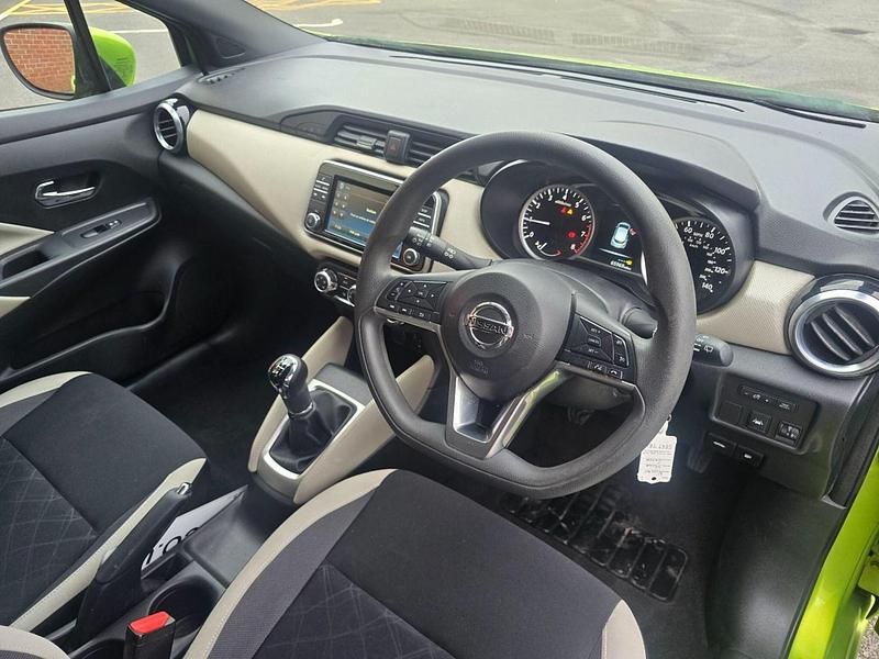 Used Nissan Micra Acenta 71 HP (52 kW) 2017 Green Hatchback