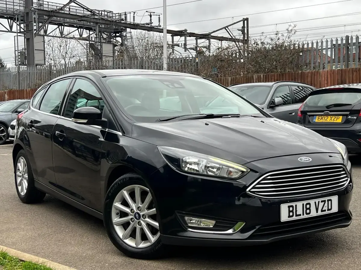 Used Ford Focus Titanium 125 HP (91 kW) 2018 Black Hatchback
