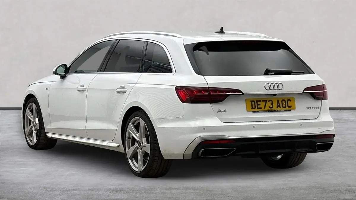 Used Audi A4 S-Line 204 HP (150 kW) 2024 White Estate