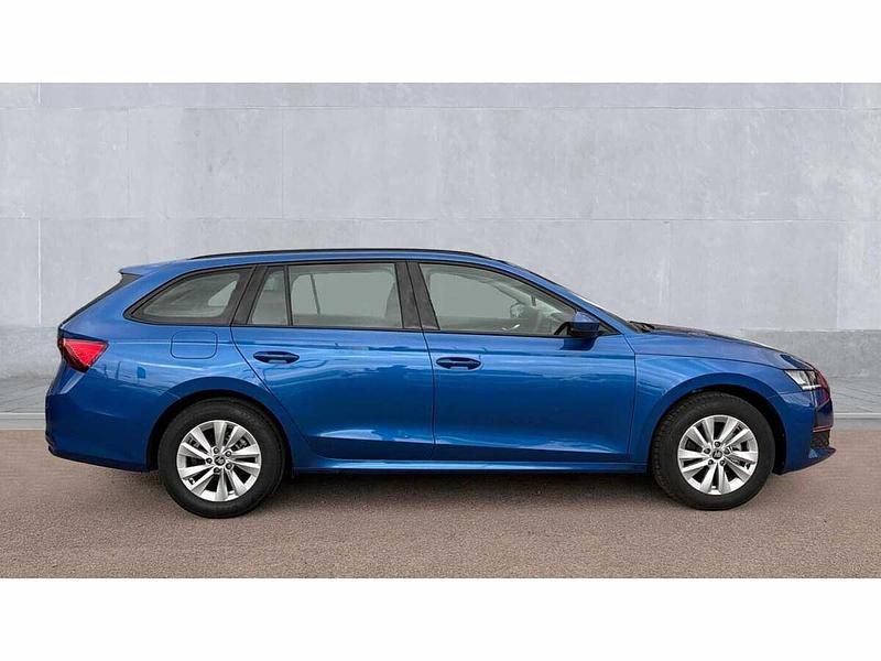 Used Skoda Octavia SE Technology 113 HP (83 kW) 2025 Blue Estate