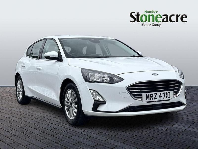 Silver Used 2022 Toyota Yaris Hybrid Hatchback | £13,500 (Super price) - Image 1/4