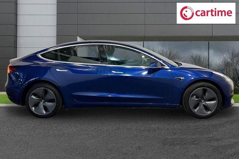 Used Tesla Model 3 Standard Range 239 kW (325 HP) 2019 Blue Sedan